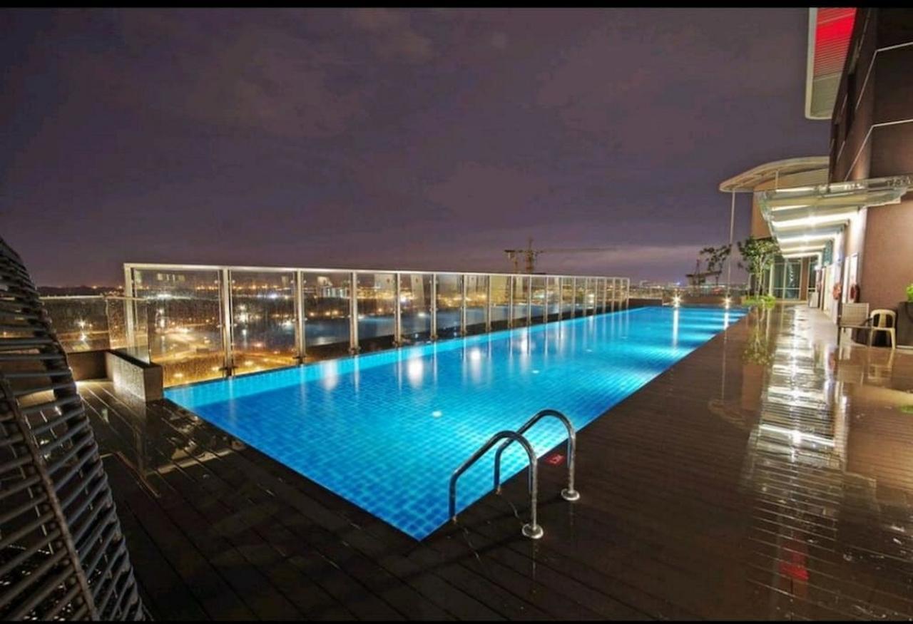 Hostahome Suites At Afiniti Residence Walk To Legoland Nusajaya  Luaran gambar